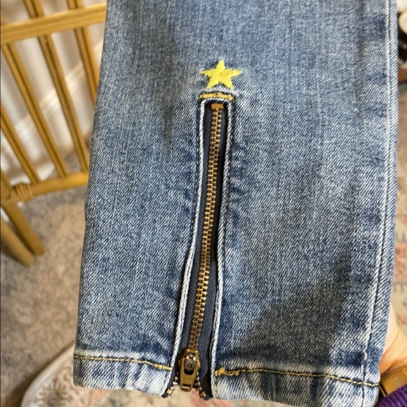 MM Vintage skinny yellow embroidered Blue Jeans with Yellow Star Accents - Picture 5 of 5